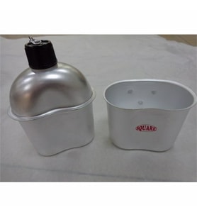 Square 930Cv Taslı Matara(Kamuflaj Kılıflı)