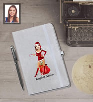 Kişiye Özel Yılbaşı Bayan Karikatürlü Gri Defter Kalem Hediye Seti Model-8