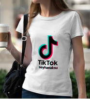 BK Gift Kişiye Özel TikTok Bayan Tişört - 1