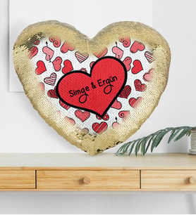 BK Gift Kişiye Özel Sevgililer Günü Altın Yaldız Sihirli Kalp Yastık  52