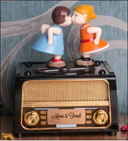 Kişiye Özel İsim Baskılı Dans Eden Çift Müzik Kutusu