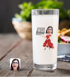 BK Gift Kişiye Özel Bayan Kolay Yetişmiyor Karikatürlü Rakı Bardağı-1 (Beyaz)