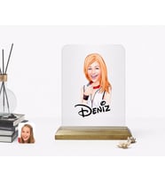 BK Gift Kişiye Özel Kadın Karikatürlü Ahşap Standlı Çerçeve-35 (Beyaz)