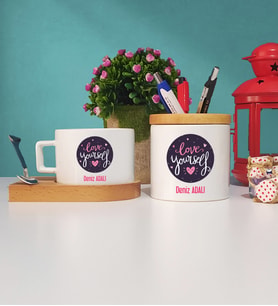 Love Yourself Tasarımlı Kişiye Özel Hediye Ahşap Altlıklı Fincan ve Kalemlik Seti