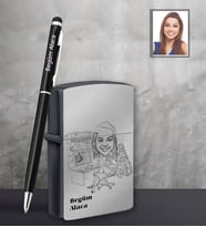 Kişiye Özel Yılbaşı Bayan Karikatürlü Siyah Çakmak Kalem Hediye Seti Model-1 (Model 1)