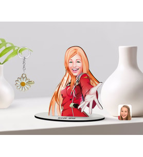 BK Gift Kişiye Özel Kadın Karikatürlü 3D Ahşap Biblo ve İsimli Gold Papatya Anahtarlık-34 (Model 1)