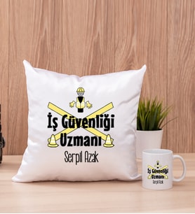 İş Güvenliği Uzmanı Kare Yastık ve Beyaz Kupa Bardak