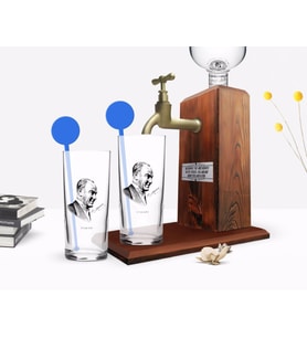 BK Gift Kişiye Özel Renkli Baskılı Atatürk Temalı İkili Vodka Bardağı ve Ahşap Vodka Standı Hediye Seti-10 (Model 1)