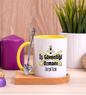 İş Güvenliği Uzmanı Ahşap Altlıklı Sarı Kupa Bardak