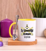 İş Güvenliği Uzmanı Ahşap Altlıklı Sarı Kupa Bardak