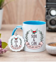 Çiftlere Özel İki İsimli Ve Tarihli Mavi Kupa Bardak Ve Anahtarlık Set