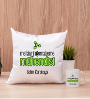 Metalurji ve Malzeme Mühendisi Kare Yastık ve Beyaz Kupa Bardak