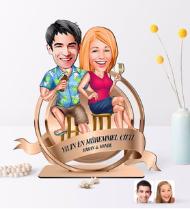 BK Gift Kişiye Özel Yılın En Mükemmel Çifti Karikatürlü 3D Ahşap Biblo Plaket-51 (Beyaz)
