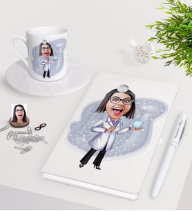 BK Gift Kişiye Özel Bayan Diş Hekimi Karikatürlü Beyaz Defter Kalem Türk Kahvesi Fincanı Seti-1 (Model 1)