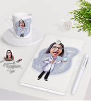 BK Gift Kişiye Özel Bayan Diş Hekimi Karikatürlü Beyaz Defter Kalem Türk Kahvesi Fincanı Seti-1 (Model 1)
