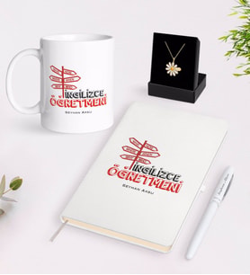 BK Gift Kişiye Özel İngilizce Öğretmeni Beyaz Kupa Defter Kalem ve İsimli Papatya Kolye Hediye Seti-1 (Model 1)