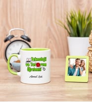 Teknoloji ve Tasarım Öğretmeni Yeşil Kupa ve Yeşil Mini Fotoğraf Çerçevesi