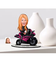 BK Gift Kişiye Özel Kadın Motorcu Karikatürlü Ahşap Biblo Model (Beyaz)