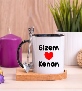 Sevgililere Özel İsim Yazılı Ahşap Altlıklı Siyah Kupa Bardak