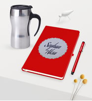 BK Gift Kişiye Özel Kabartma Plakalı Kırmızı Defter Kalem Silver Termos Mug Seti (Model 1)