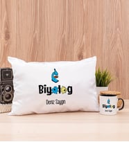 Biyolog Dikdörtgen Yastık ve Siyah Kupa Bardak