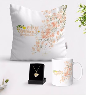 BK Gift Kişiye Özel Papatya Temalı En İyi Öğretmen Beyaz Kupa Yastık ve İsimli Papatya Kolye Hediye Seti-2 (Model 1)