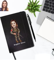 Kişiye Özel Asker Karikatürlü Siyah Defter Kalem Hediye Seti Bayan-1