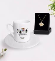 BK Gift Kişiye Özel Sınıf Öğretmeni Türk Kahvesi Fincanı ve İsimli Papatya Kolye Hediye Seti-17 (Model 1)