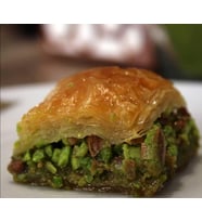 Fıstıklı Baklava Tereyağlı 1 kg ( Glikozsuz )-(Siirt Doğal Gıda'dan Günlük Taze) dan GÜNLÜK SEVK