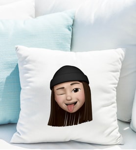 Emoji Kız Stiker Yastığı