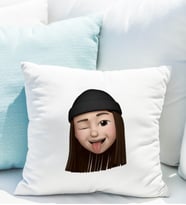 Emoji Kız Stiker Yastığı