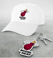 NBA Miami Heat Beyaz Şapka ve Ahşap Anahtarlık Seti (Model 1)