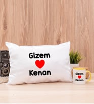 Sevgililere Özel İsim Yazılı Dikdörtgen Yastık ve Sarı Kupa Bardak