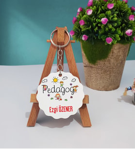 Pedagoga Özel Tasarımlı Pedagog Ahşap Anahtarlık