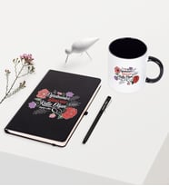 BK Gift Kişiye Özel Öğretmenler Gününüz Kutlu Olsun Temalı Siyah Defter Kalem Kupa Seti - 5