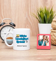 Bilişim Teknolojileri Beyaz Kupa Bardak ve Kırmızı Mini Fotoğraf Çerçevesi