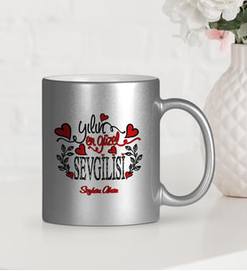 BK Gift Kişiye Özel Yılın En Güzel Sevgilisi Gümüş Yaldızlı Kupa Bardak