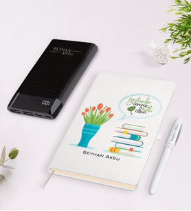 Kişiye Özel Öğretmenler Günümüz Kutlu Olsun Beyaz Defter Kalem 10.000 Mah Powerbank Hediye Seti-3 (Model 1)