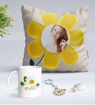 BK Gift Kişiye Özel Fotoğraflı Papatya Yastık Kupa ve Gold Papatya Anahtarlık-4 (Model 1)