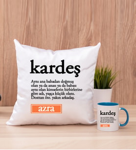 Kardeş Kelime Anlamı Kare Yastık ve Mavi Kupa Bardak