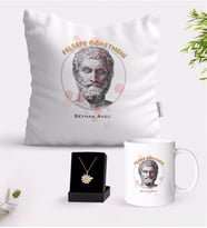BK Gift Kişiye Özel Felsefe Öğretmeni Beyaz Kupa Yastık ve İsimli Papatya Kolye Hediye Seti-1 (Model 1)
