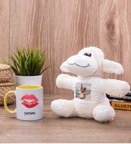 Dudak Tasarım Sarı Kupa Bardak ve Peluş Koyun