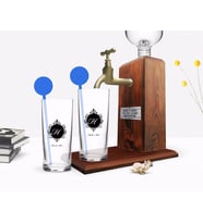 BK Gift Kişiye Özel Renkli Baskılı Baş Harf İsim Tasarımlı İkili Vodka Bardağı ve Ahşap Vodka Standı Hediye Seti-9 (Model 1)