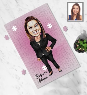 Kişiye Özel Patron Karikatürlü A4 99 Parça Puzzle Bayan-23