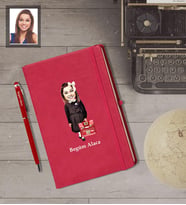 Kişiye Özel Seksenler Siyah Önlük Karikatürlü Kırmızı Defter Kalem Hediye Seti  Bayan-1