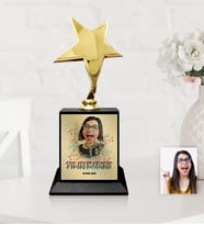 BK Gift Kişiye Özel Yılın Kadını Karikatür Yıldız Figürlü Ödül Kupası  5