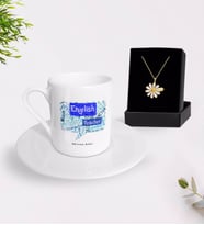 BK Gift Kişiye Özel İngilizce Öğretmeni Türk Kahvesi Fincanı ve İsimli Papatya Kolye Hediye Seti-4 (Model 1)