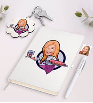 BK Gift Kişiye Özel Kadın Garson Karikatürlü Beyaz Defter Kalem ve Anahtarlık Hediye Seti (Model 1)