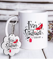 BK Gift Kişiye Özel Evin Süslüsü Beyaz Kupa ve Anahtarlık Hediye Seti-2 (Model 1)