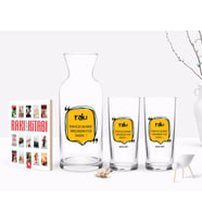 BK Gift Kişiye Özel Renkli Baskılı İnsan İki Şeyi Saklayamaz Tasarımlı İkili Rakı Bardağı Karaf ve Cep Kitabı Hediye Seti-1 (Model 1)